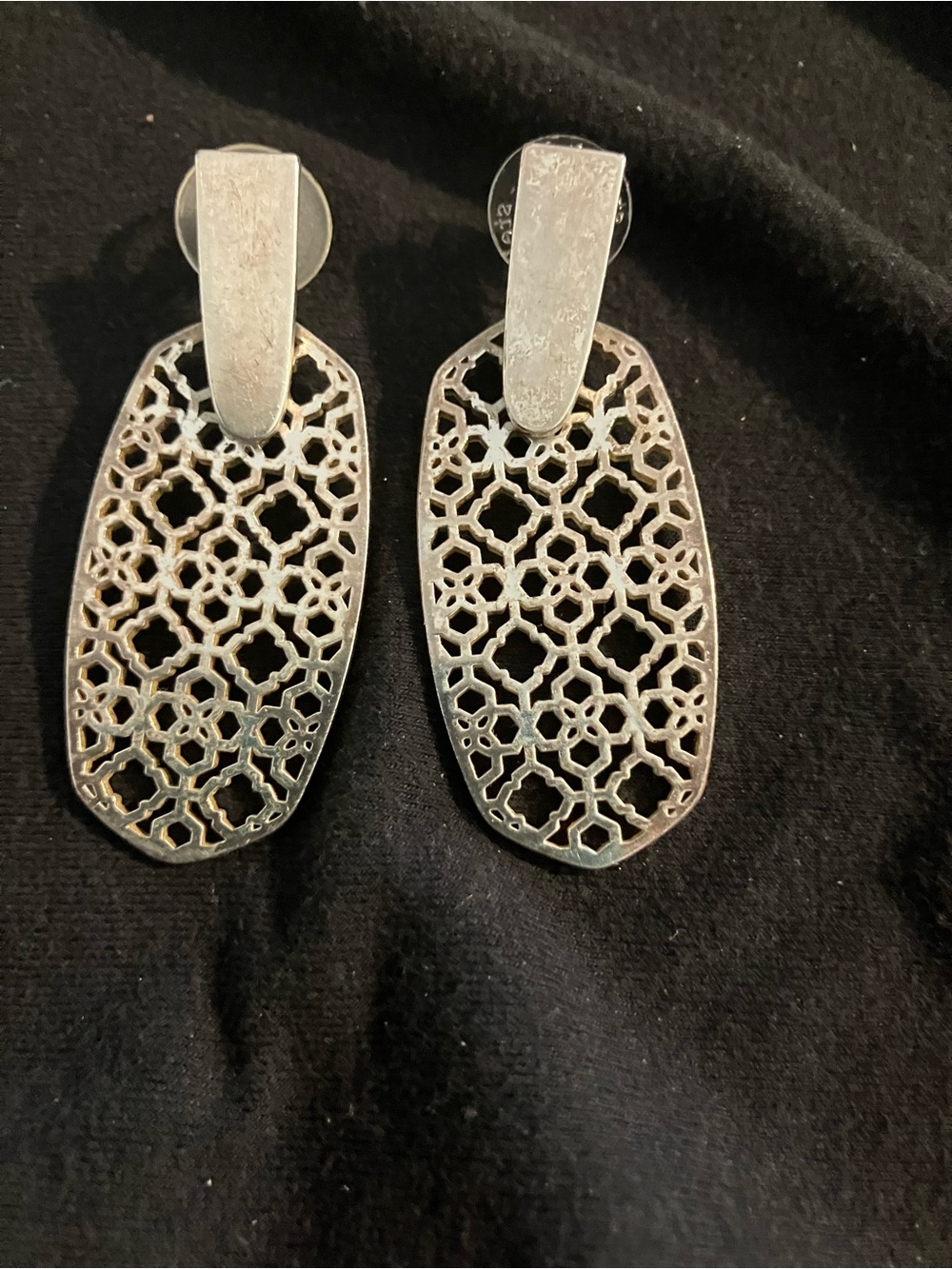 Kendra Scott Silver Openwork Oval Drop Earrings